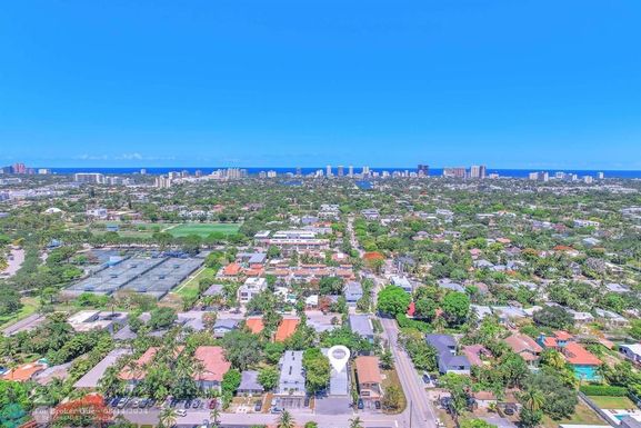 604 9th Ave, Fort Lauderdale, FL 33304