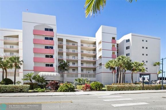 18260 Bay Rd, Sunny Isles Beach, FL 33160