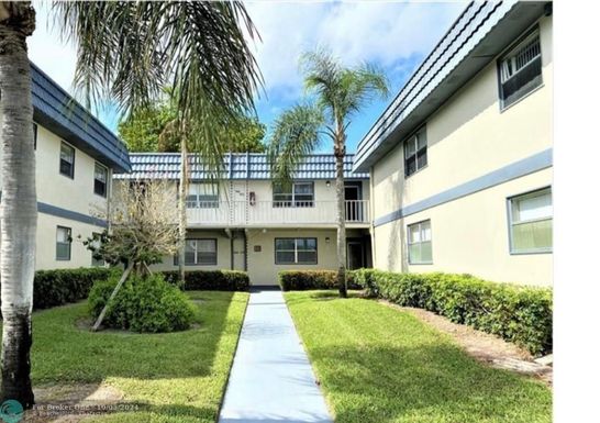 703 Brittany, Delray Beach, FL 33446