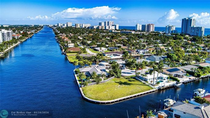 1902 Waters Edge, Lauderdale By The Sea, FL 33062