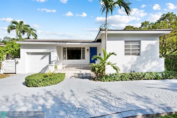 1015 Pizarro St, Coral Gables, FL 33134