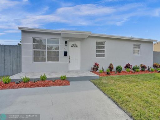 631 69th Ter, Hollywood, FL 33024