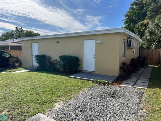 529 15th Way, Fort Lauderdale, FL 33311