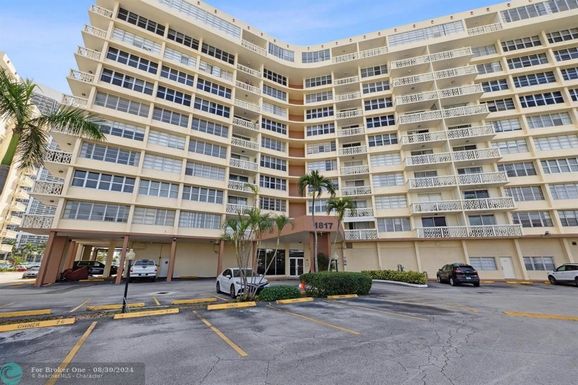 1817 Ocean Dr, Hallandale Beach, FL 33009