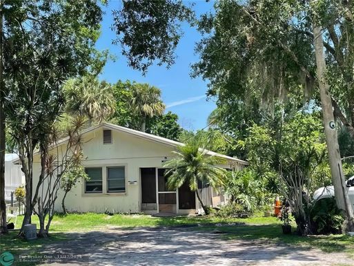 3971 HWY 441, Okeechobee, FL 34974