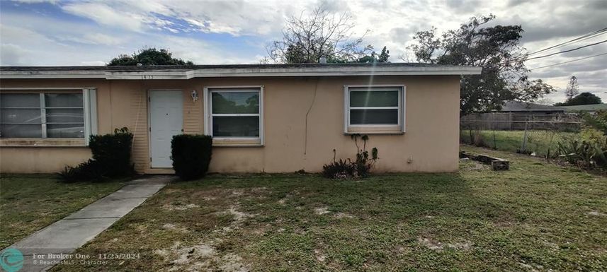 1473 Silver Beach Rd, Riviera Beach, FL 33404