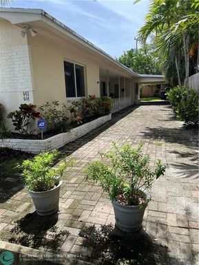 642 17th Way, Fort Lauderdale, FL 33304