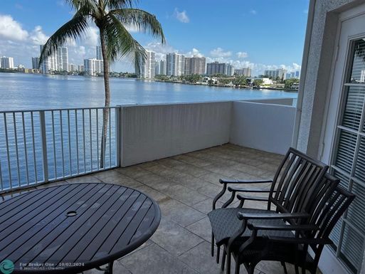 18260 Bay Rd, Sunny Isles Beach, FL 33160