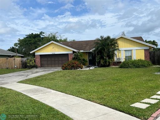 508 10th Ct, Boynton Beach, FL 33426