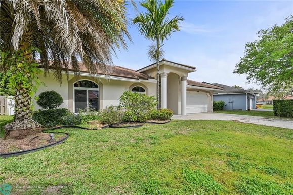 8949 45th Court, Coral Springs, FL 33065