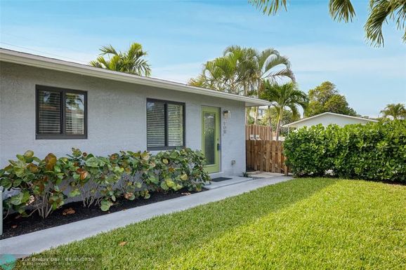 908 23rd Dr, Wilton Manors, FL 33305