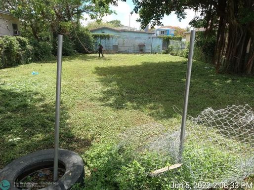 7552 Miami Ct, Miami, FL 33138