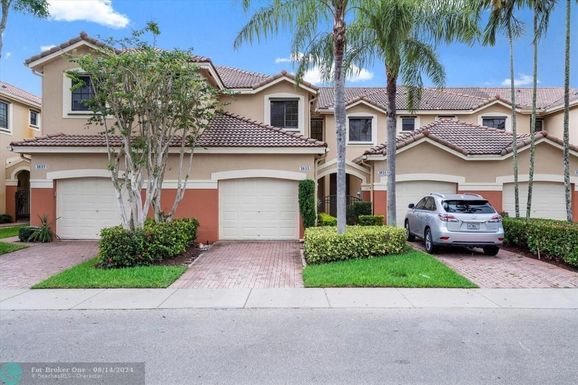 3833 POND APPLE DR, Weston, FL 33332