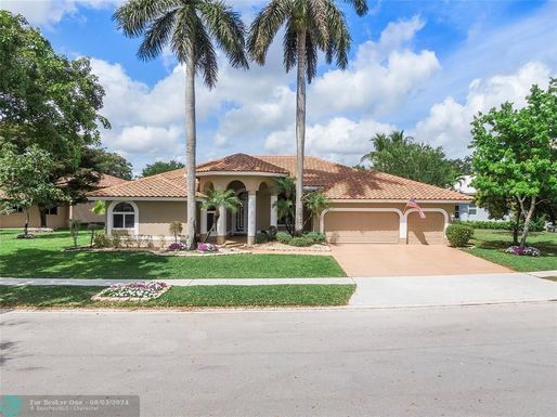 6689 70th Pl, Parkland, FL 33067