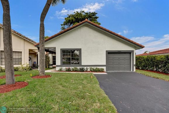 10421 36th St, Coral Springs, FL 33065