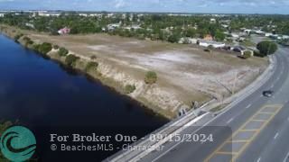 1390 Seacrest Blvd, Boynton Beach, FL 33435