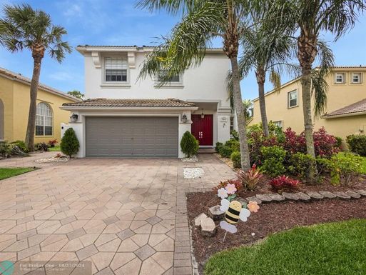 2810 Misty Oaks Cir, Royal Palm Beach, FL 33411