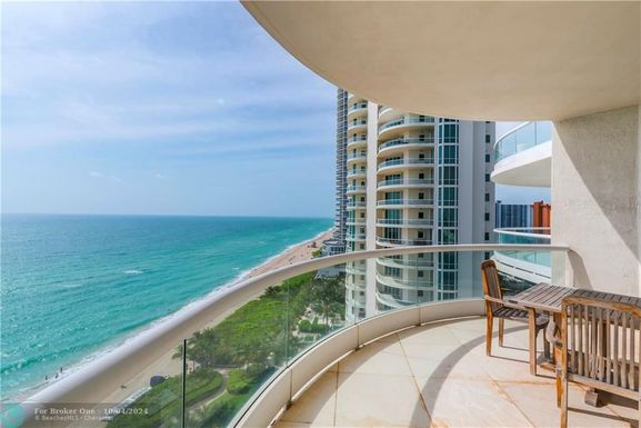 16051 Collins Ave, Sunny Isles Beach, FL 33160