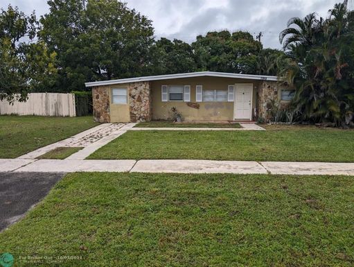 11845 Balsam Dr, Royal Palm Beach, FL 33411