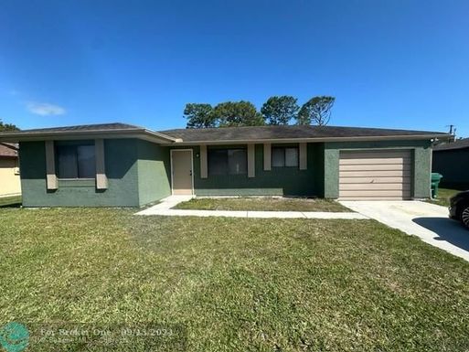 2565 Dogwood Ave, Port St Lucie, FL 34952