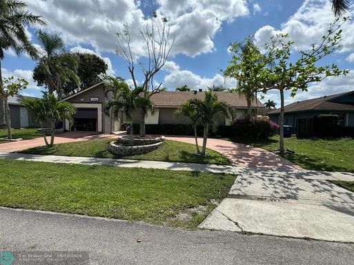 10404 Carmen Lane, Royal Palm Beach, FL 33411