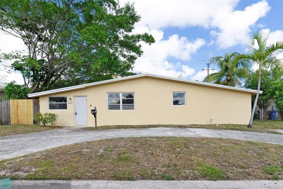 3430 43rd Ave, Lauderdale Lakes, FL 33319