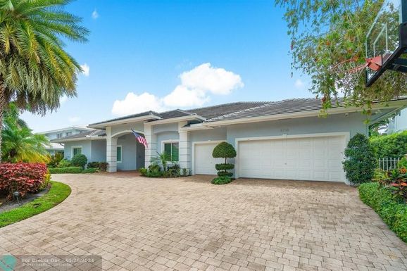 2340 28th Court, Lighthouse Point, FL 33064
