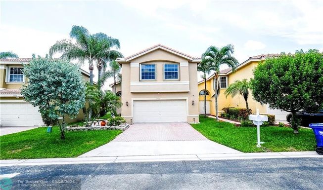 5332 117th Ave, Coral Springs, FL 33076