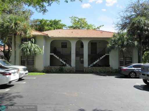 10220 36th St, Coral Springs, FL 33065
