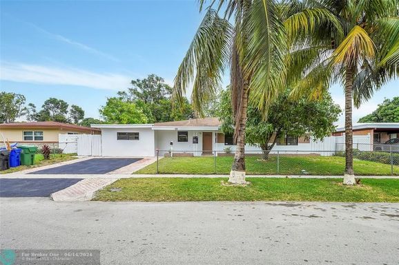 320 30th Ave, Fort Lauderdale, FL 33312
