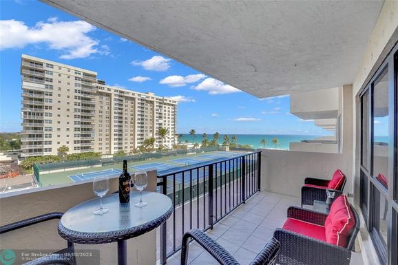 5100 Ocean Blvd, Lauderdale By The Sea, FL 33308