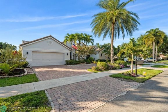 2811 Morning Glory Ln, Davie, FL 33328