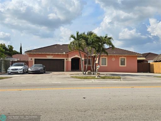 15413 184th St, Miami, FL 33187