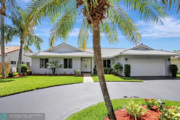 687 110th Ave, Coral Springs, FL 33071