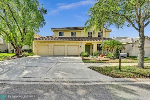 817 Crestview Cir, Weston, FL 33327