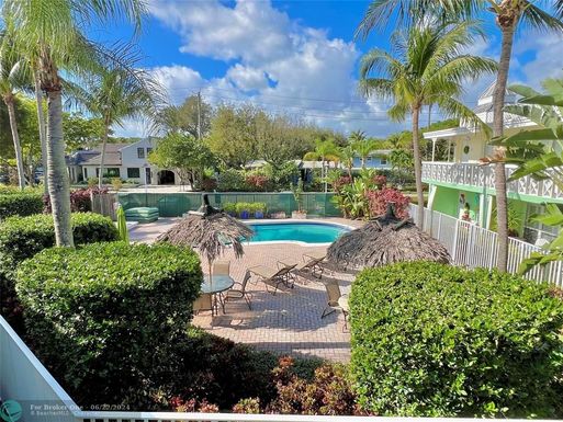 2124 5th Ave, Wilton Manors, FL 33305