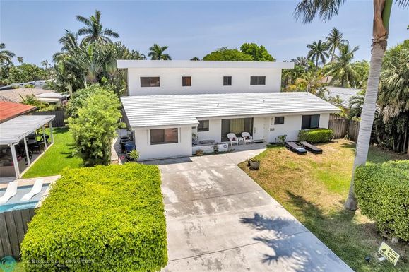 2112 20th Ave, Wilton Manors, FL 33305