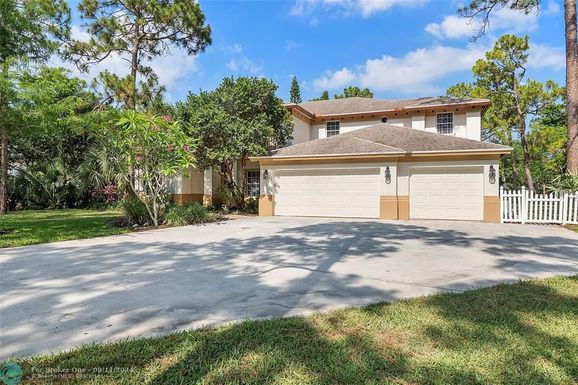 7048 62nd Ter, Parkland, FL 33067