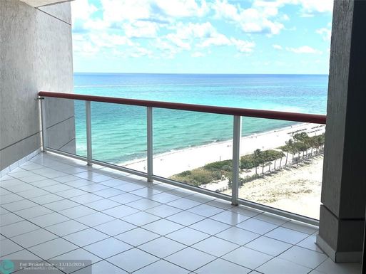 6767 Collins Ave, Miami Beach, FL 33141