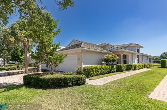 4543 Bridgetown Ct, Stuart, FL 34997