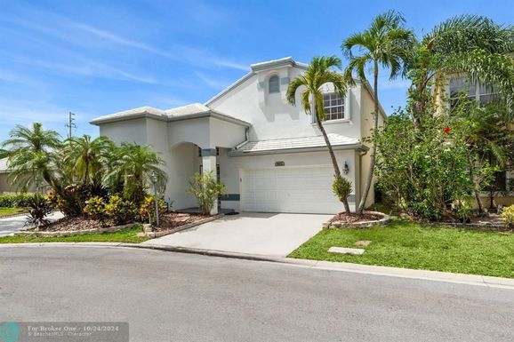 9452 8th Cir, Plantation, FL 33324