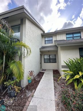 9313 Ketay Cir, Boca Raton, FL 33428