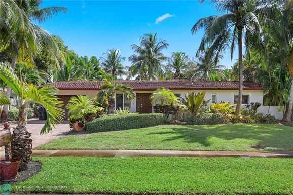 3860 2nd Ct, Boca Raton, FL 33431