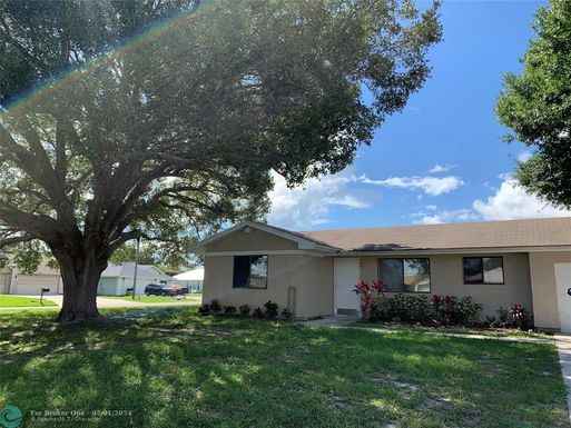 2422 Shell Ave, Port St Lucie, FL 34952