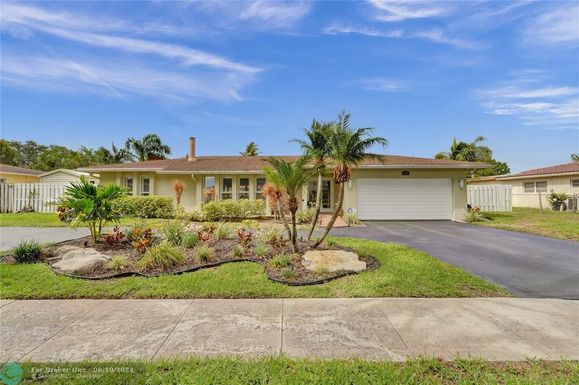 5920 18th St, Plantation, FL 33317