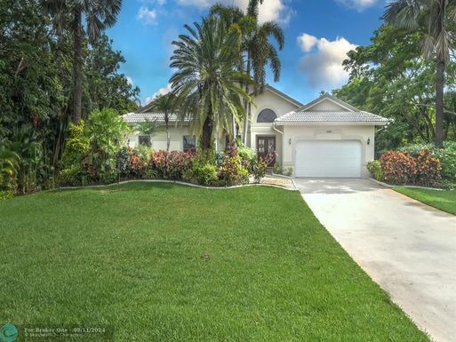 11451 3rd St, Plantation, FL 33325