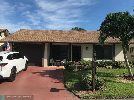 1955 15th Place, Deerfield Beach, FL 33442