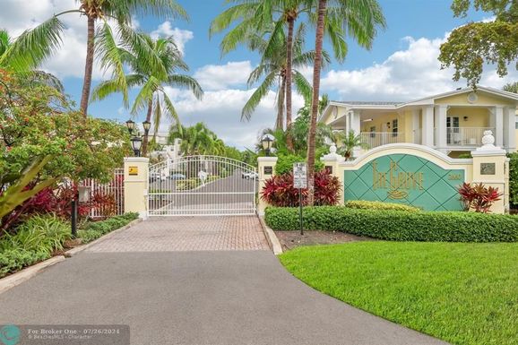 2660 8th Ave, Wilton Manors, FL 33334