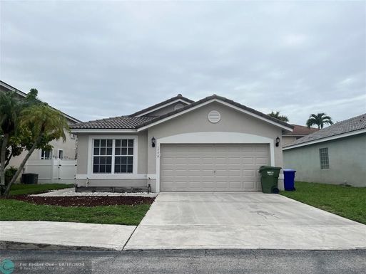 1775 166th Ave, Pembroke Pines, FL 33028