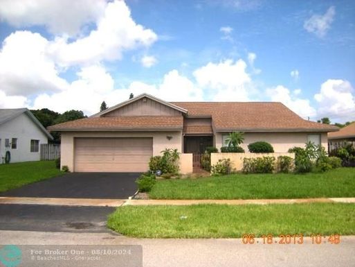 4941 83rd Ter, Lauderhill, FL 33351